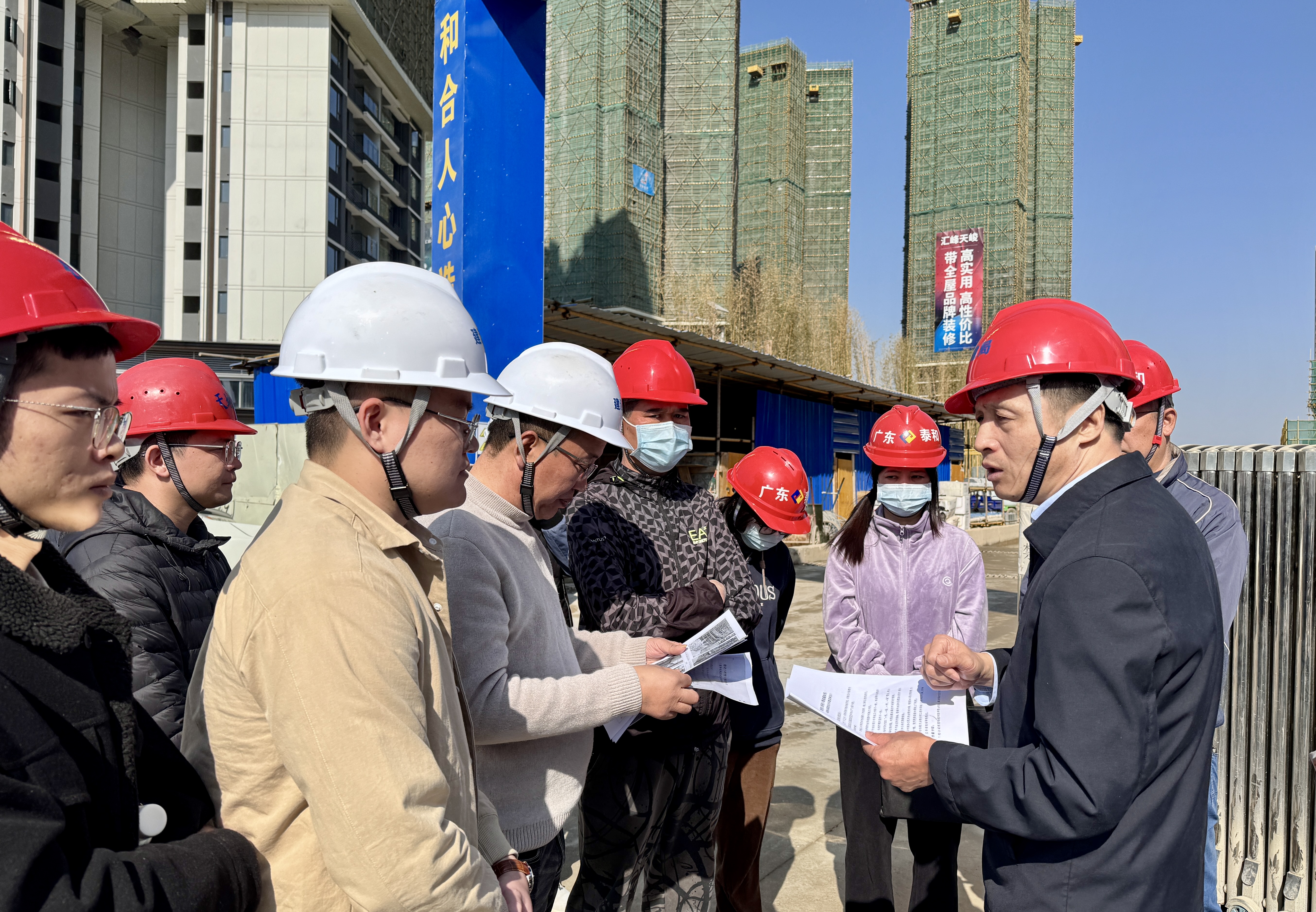 筑牢安全防線，全力推進工程建設(shè)--市住建局開展春節(jié)前安全生產(chǎn)檢查